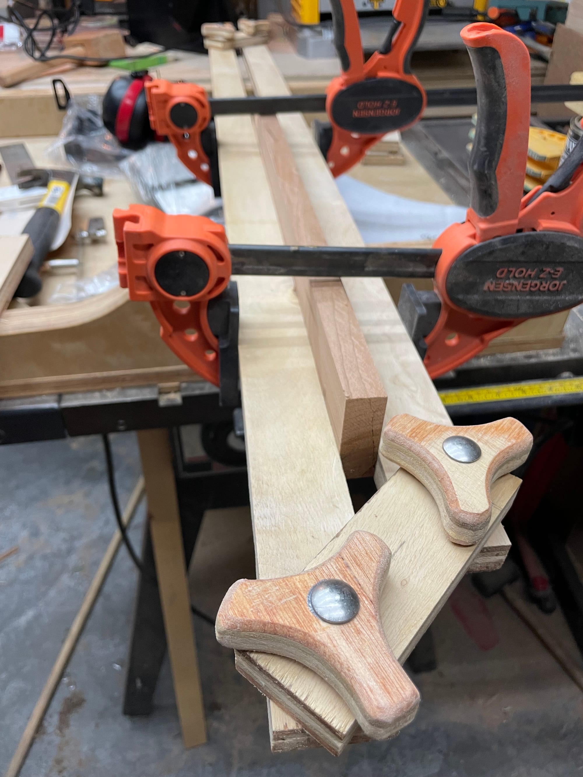 Building an adjustable router dado jig